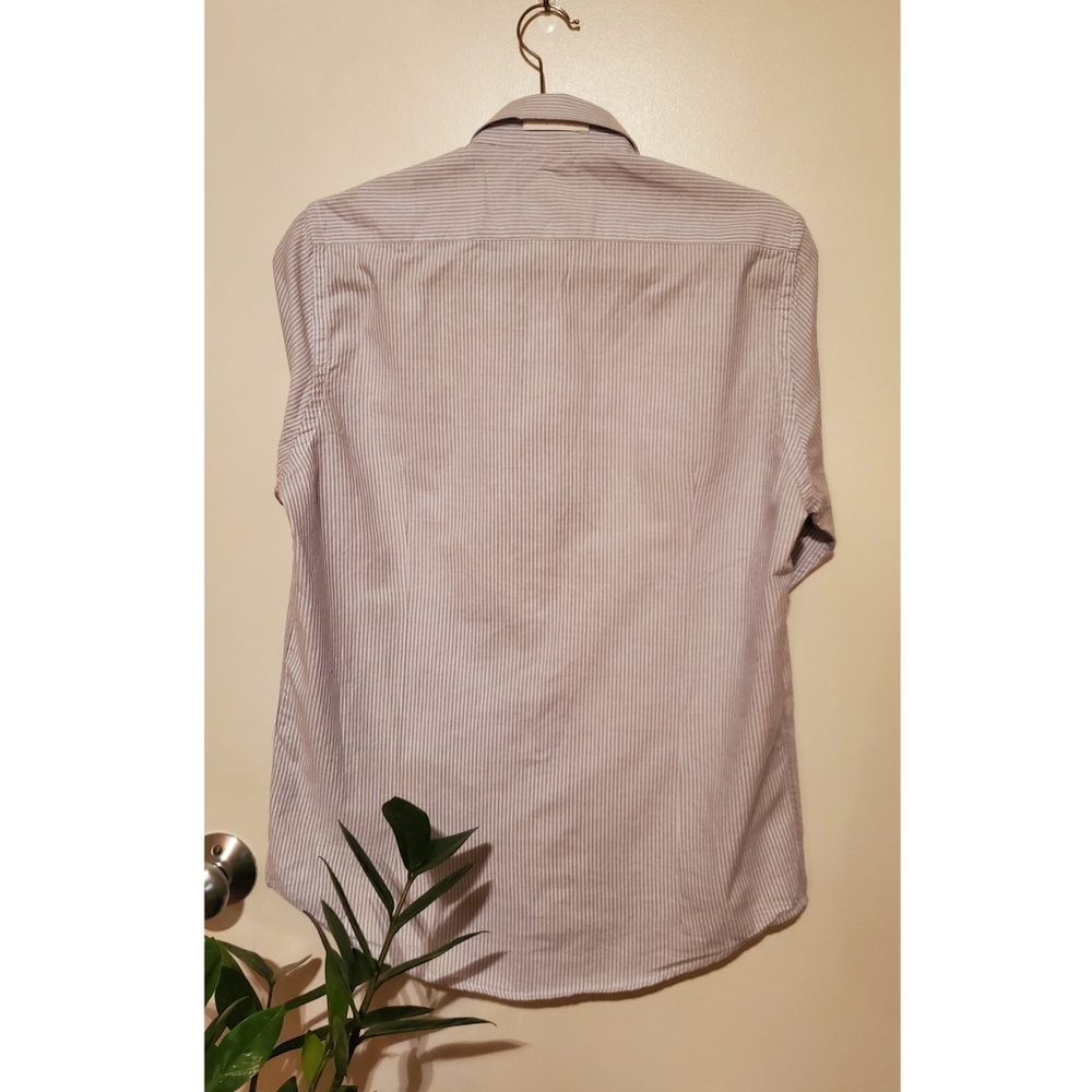 Saks Fifth Avenue trim fit long sleeve button-up - Picture 2 of 7